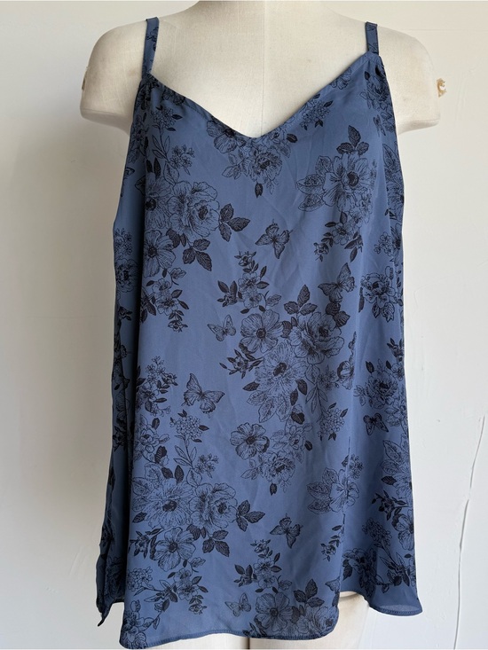 torrid Tops - Torrid Sophie Blouse SZ 2 Dark Blue Black floral lightweight swing cami NWT